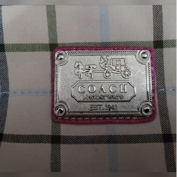 Women's Plaid Shoulder Bag - Pink and Multicolor - Picture 10 of 10